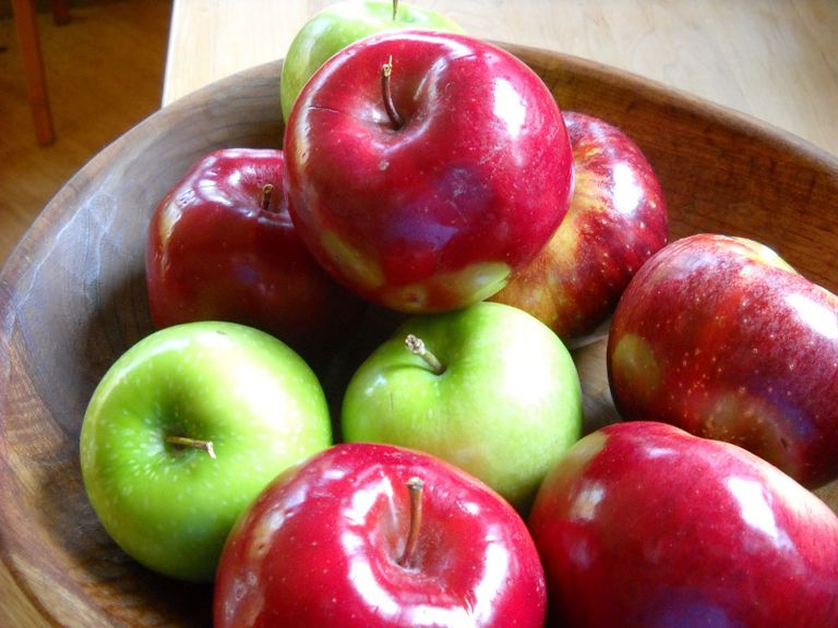 التفاح لعلاج عسر الهضم