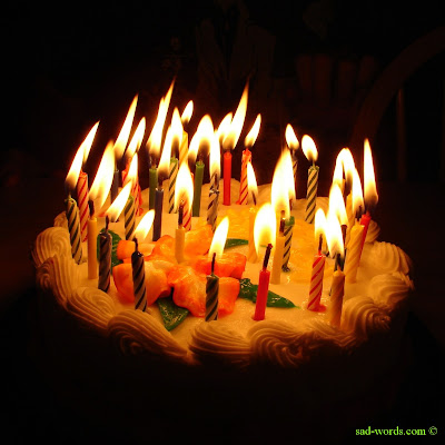 Happy+birthday+cake+%D9%85%D8%B9+%D8%B4%D9%85%D9%88%D8%B9.jpg