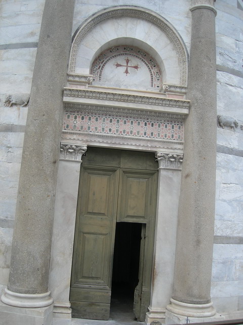 Leaning-tower-door.jpg