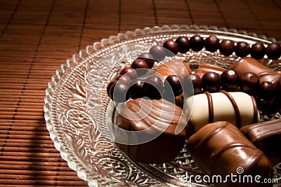 bonbons-et-collier-de-chocolat-thumb4131515.jpg