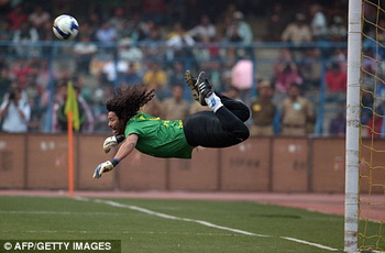 45019-higuita_crazy.jpg