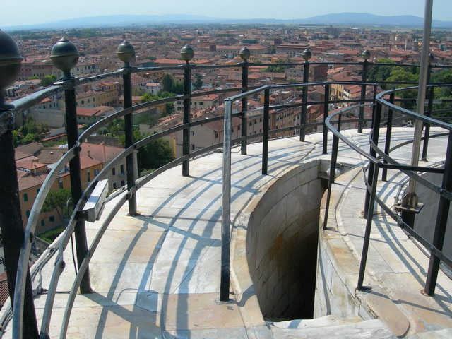 Leaning-tower-staircase-8th-floor.jpg