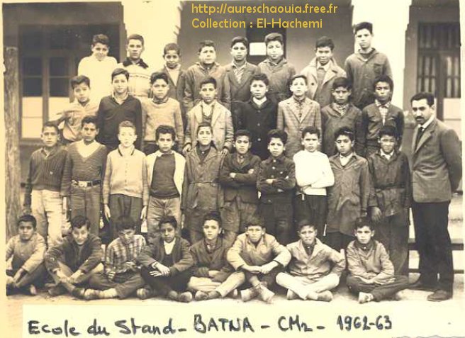 batna-1962-cm2-ecole-stand.jpg