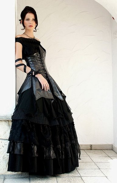 Evening_Dress__Evening_Gown_Or_Ball_Gown__Black.jpg