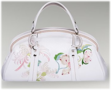 dior_embroidered_flowers_frame_bag.jpg