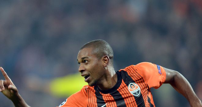 Shakhtar-Donetsk-v-Chelsea-Fernandinho_2849394.jpg