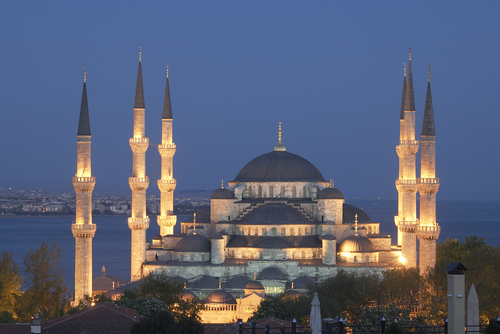 Sultan-Ahmed-Mosque-in-Istanbul-Turkey-10.jpg