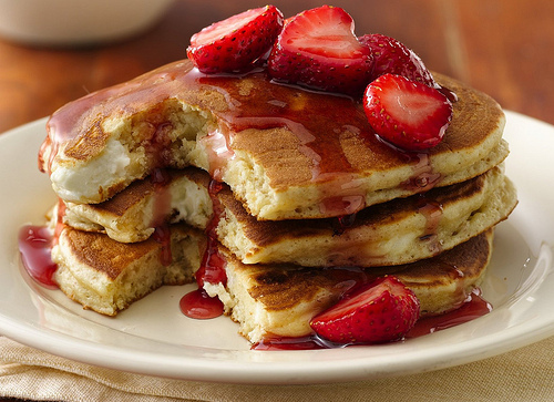 cake-cute-food-pancakes-strawberry-Favim.com-125176.jpg